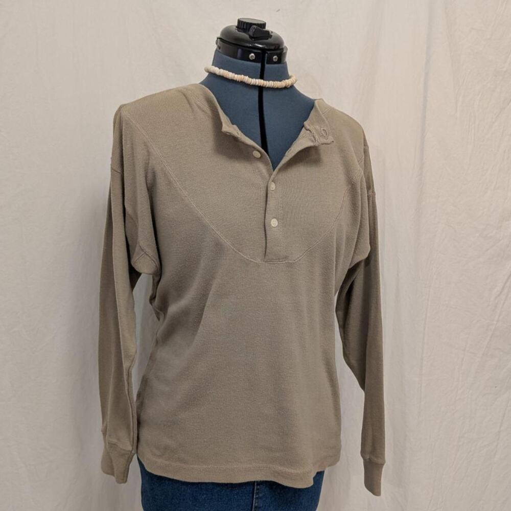 Vintage GAP taupe cotton henley long‑sleeve top, size M